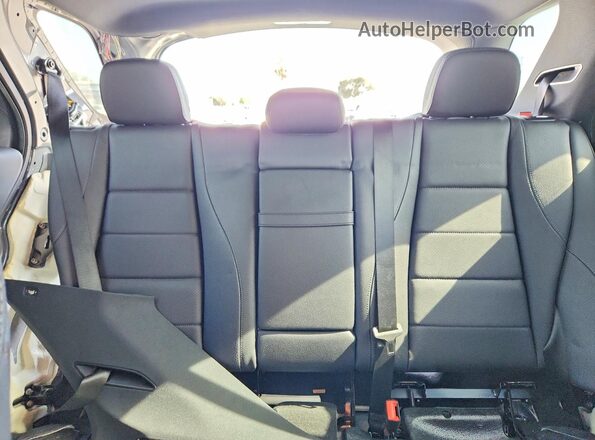4JGFB5KB5NA636247 2022 MERCEDES-BENZ GLE Silver Widok tylnych siedzeń