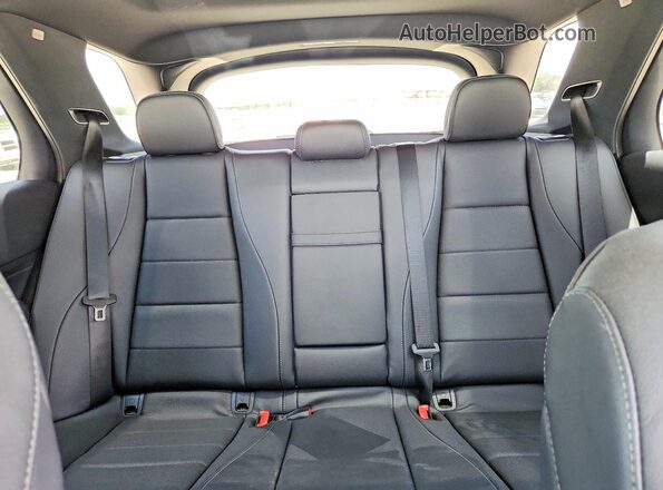 4JGFB5KB5PA943825 2023 MERCEDES-BENZ GLE Silver Widok tylnych siedzeń