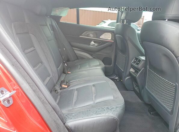 4JGFD8KB5RB133748 2024 MERCEDES-BENZ GLE Red Widok wnętrza z tyłu