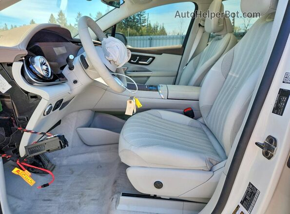 4JGGM2CB0PA030546 2023 MERCEDES-BENZ EQE Белый Вид салона спереди