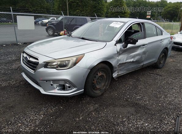 4S3BNAA65J3045650 2018 SUBARU LEGACY Silver Вид спереду