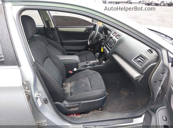 4S3BNAA65J3045650 2018 SUBARU LEGACY Silver Вид салону спереду