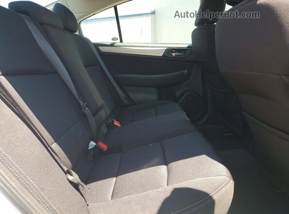 4S3BNAC64H3063211 2017 SUBARU LEGACY Silver Widok tylnych siedzeń