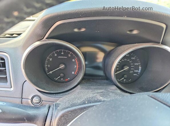 4S3BNAC66H3028315 2017 SUBARU LEGACY White Widok zestawu wskaźników