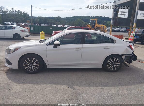 4S3BNAC69J3002099 2018 SUBARU LEGACY White 360 interior view