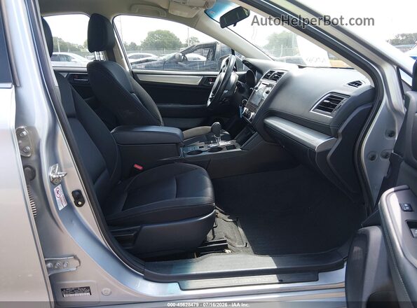 4S3BNAC69J3040593 2018 SUBARU LEGACY Silver Front interior view