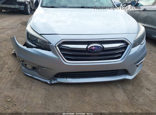 4S3BNAF61J3022665 2018 SUBARU LEGACY Silver Вид спереду