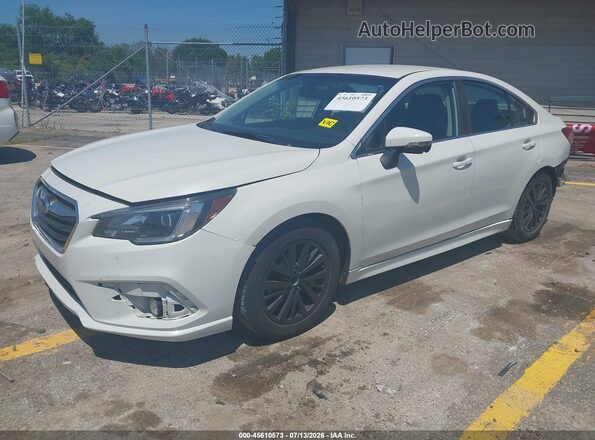 4S3BNAF61K3037832 2019 SUBARU LEGACY White Vista tres cuartos delantera izquierda