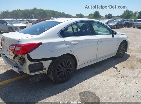 4S3BNAF61K3037832 2019 SUBARU LEGACY White Trasero derecho