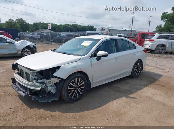 4S3BNAF64J3040495 2018 SUBARU LEGACY White Przód lewy