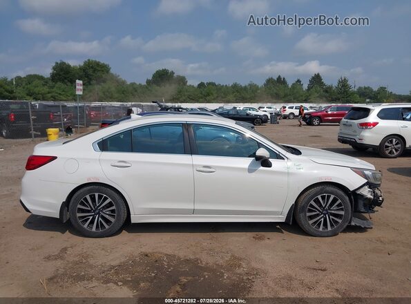 4S3BNAF64J3040495 2018 SUBARU LEGACY White Widok wnętrza 360 stopni