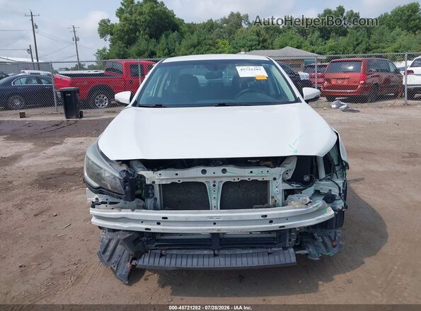 4S3BNAF64J3040495 2018 SUBARU LEGACY White Widok wnętrza z tyłu