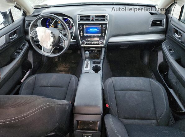 4S3BNAF65K3039731 2019 SUBARU LEGACY White Widok deski rozdzielczej