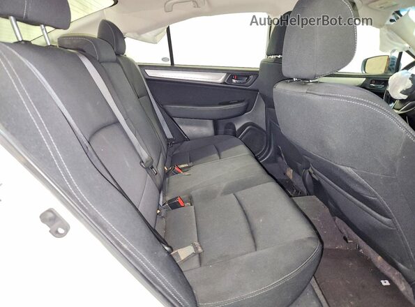 4S3BNAF65K3039731 2019 SUBARU LEGACY White Widok tylnych siedzeń
