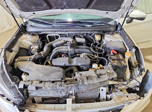 4S3BNAF65K3039731 2019 SUBARU LEGACY White Widok wnętrza z tyłu