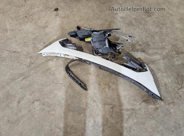 4S3BNAF65K3039731 2019 SUBARU LEGACY White Widok komory silnika