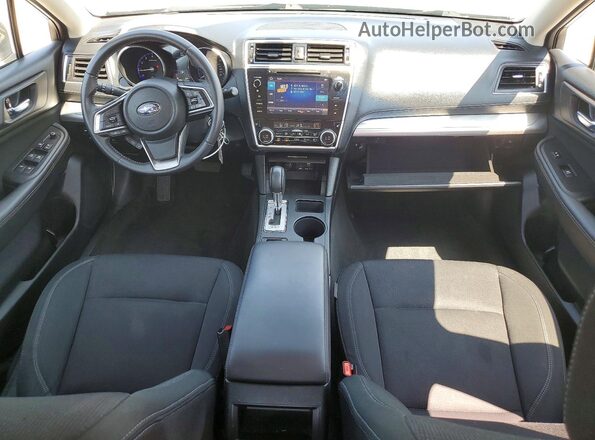 4S3BNAF66K3014207 2019 SUBARU LEGACY Silver Widok deski rozdzielczej