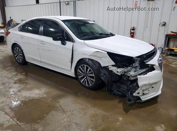 4S3BNAF68K3037746 2019 SUBARU LEGACY White Front right
