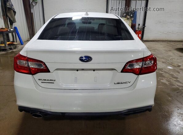 4S3BNAF68K3037746 2019 SUBARU LEGACY White Rear view