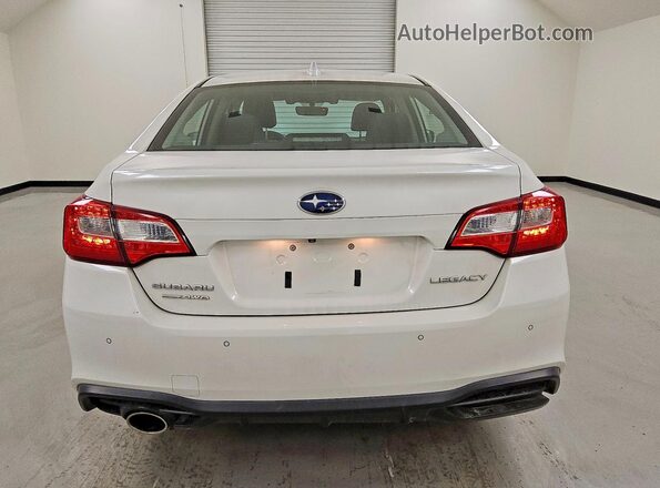 4S3BNAN64K3011517 2019 SUBARU LEGACY Белый Вид сзади