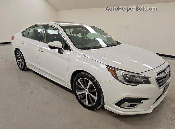 4S3BNAN64K3011517 2019 SUBARU LEGACY Белый Передняя правая четверть