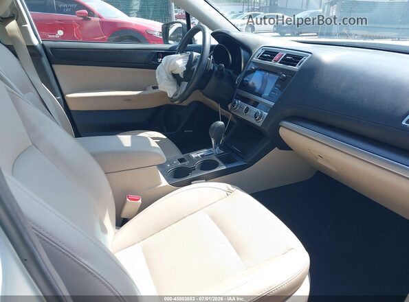 4S3BNAN66H3050473 2017 SUBARU LEGACY White Вид салону спереду