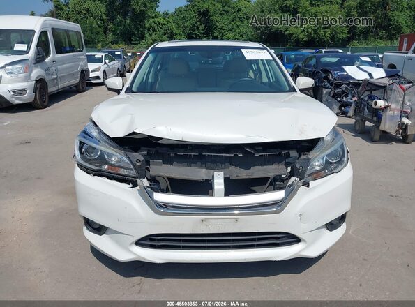 4S3BNAN66H3050473 2017 SUBARU LEGACY White Вид задньої частини салону