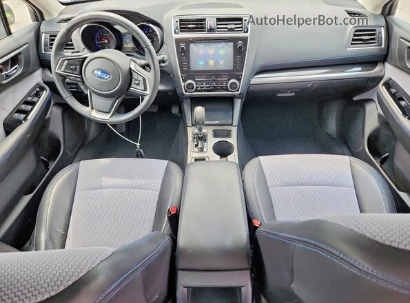 4S3BNAR60J3019008 2018 SUBARU LEGACY Silver Вид панелі приладів