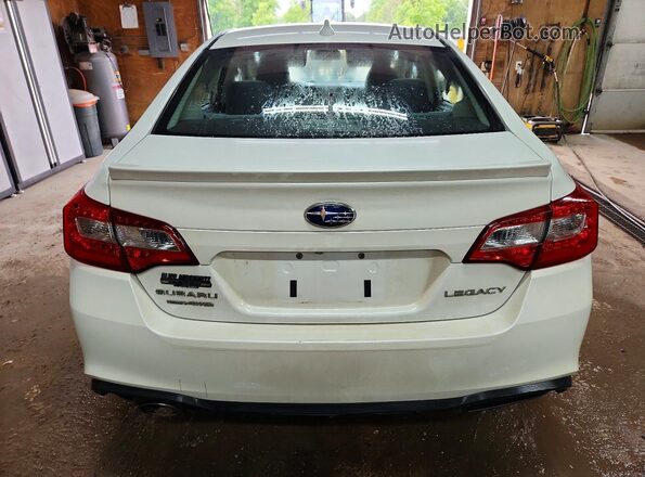 4S3BNAR61J3029904 2018 SUBARU LEGACY White Հետևի տեսք