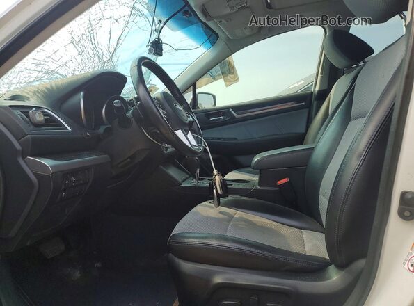 4S3BNAR62H3020185 2017 SUBARU LEGACY White Front interior view