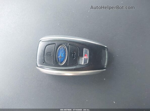 4S3BNAS67H3016143 2017 SUBARU LEGACY Silver Вид панелі приладів
