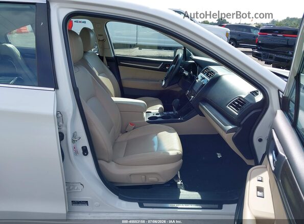 4S3BNEN61J3030046 2018 SUBARU LEGACY White Widok wnętrza z przodu