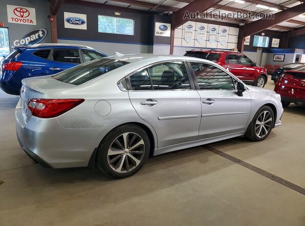 4S3BNEN6XJ3016159 2018 SUBARU LEGACY Silver Trasero derecho