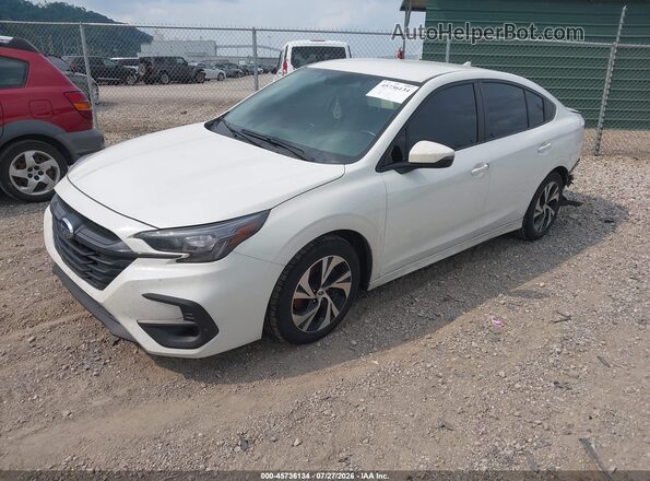 4S3BWAC63R3018744 2024 SUBARU LEGACY White Vista tres cuartos delantera izquierda
