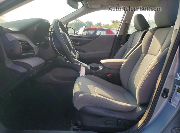 4S3BWAF62R3008119 2024 SUBARU LEGACY Серебряный Вид салона спереди
