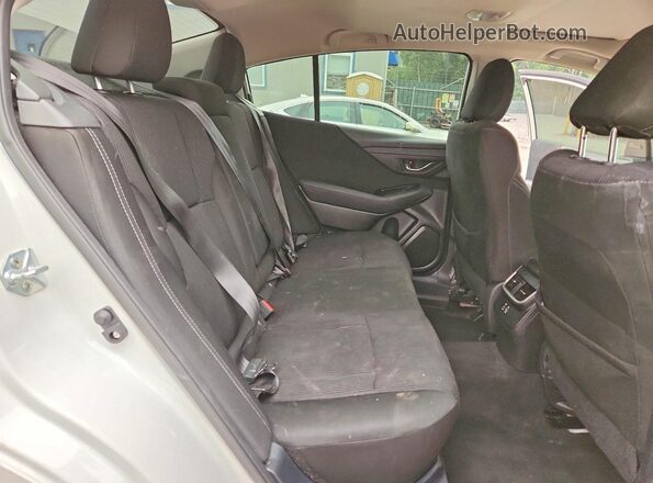4S3BWAF68S3020605 2025 SUBARU LEGACY White Widok tylnych siedzeń