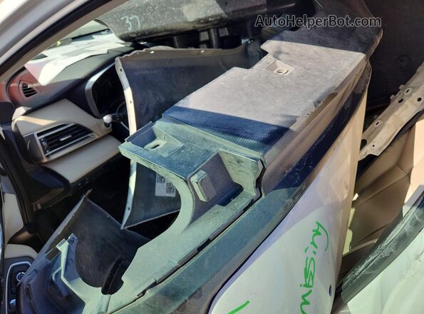 4S3BWAM65N3009603 2022 SUBARU LEGACY White Widok wnętrza z przodu