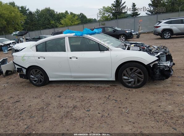 4S3BWGG67S3006325 2025 SUBARU LEGACY White Vista interior de 360 grados