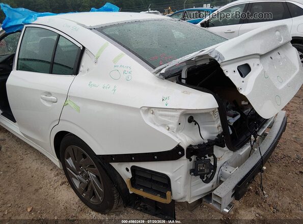 4S3BWGG67S3006325 2025 SUBARU LEGACY White 
