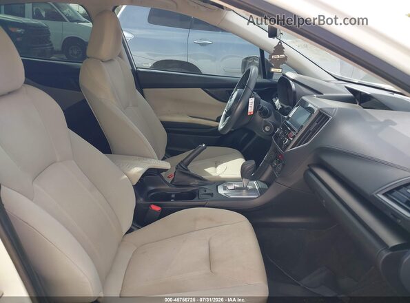 4S3GKAA69K3623703 2019 SUBARU IMPREZA White Widok wnętrza z przodu