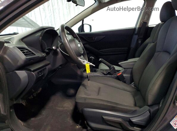 4S3GKAA6XJ1615040 2018 SUBARU IMPREZA Gray Widok wnętrza z przodu