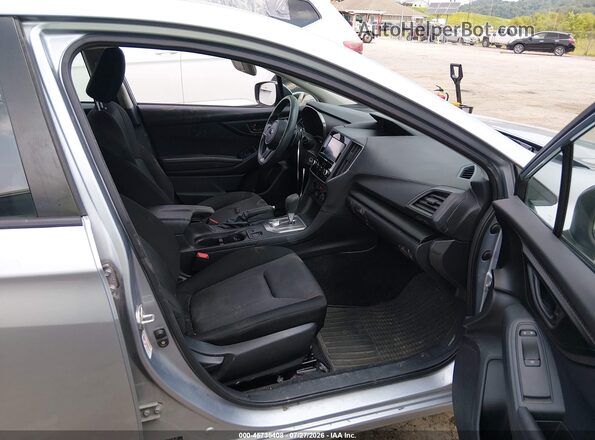 4S3GKAB67H3613078 2017 SUBARU IMPREZA Light Blue წინა სალონის ხედი
