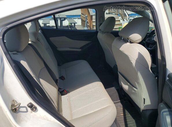 4S3GKAB69J3615291 2018 SUBARU IMPREZA White Հետևի նստատեղերի տեսք