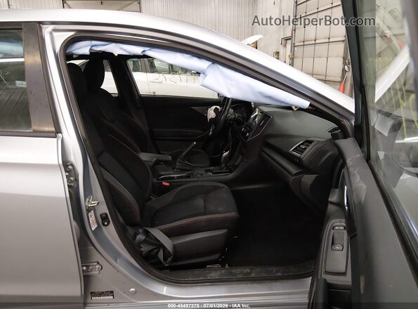 4S3GKAM62H3616662 2017 SUBARU IMPREZA Light Blue Front interior view