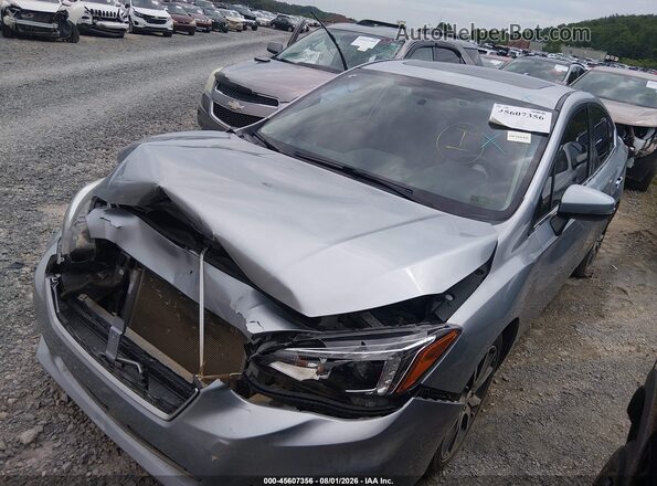 4S3GKAU69H3628274 2017 SUBARU IMPREZA Silver Vista tres cuartos delantera izquierda