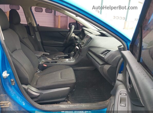 4S3GKAV65N3606234 2022 SUBARU IMPREZA Blue Front interior view