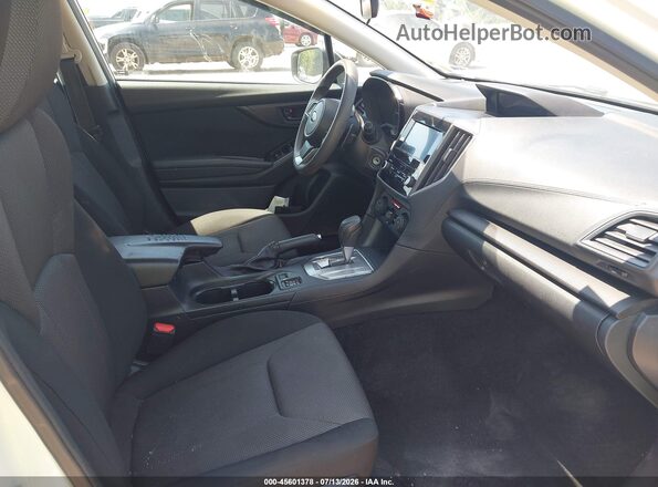 4S3GKAV66N3606906 2022 SUBARU IMPREZA White წინა სალონის ხედი