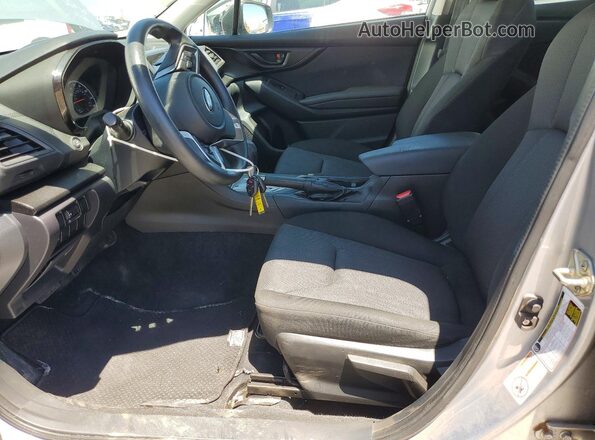 4S3GTAA64H3744564 2017 SUBARU IMPREZA Серебряный Вид салона спереди