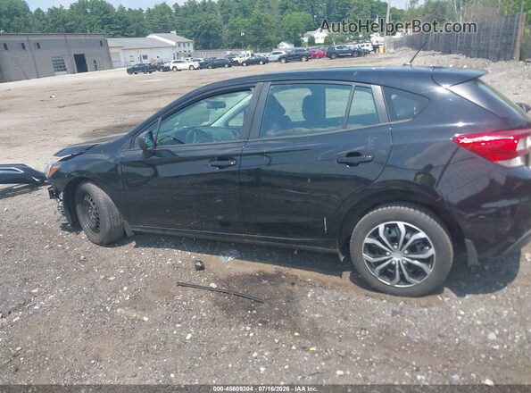 4S3GTAA67H3738323 2017 SUBARU IMPREZA Black 