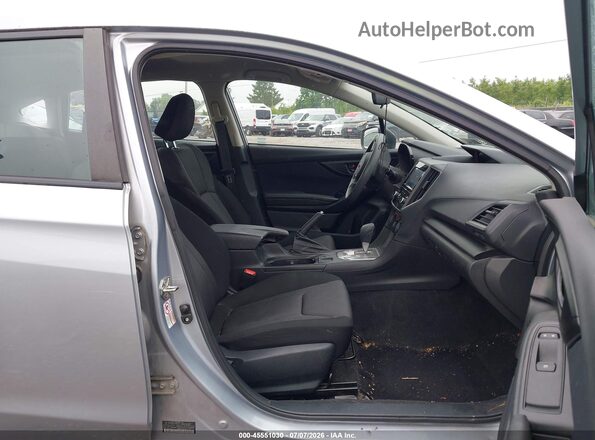 4S3GTAA68K3719089 2019 SUBARU IMPREZA Silver წინა სალონის ხედი